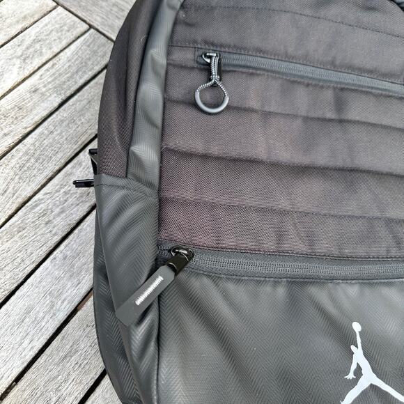 Air Jordan Airborne Weather Resistant Nike Backpack 15" Laptop Black 9A1944-023 - Picture 3 of 16